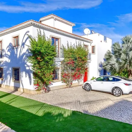 Modern Summer Family House E Olhos De Agua 度假居